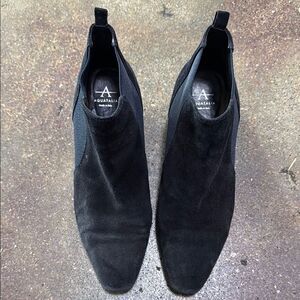 Aquatalia Black Chelsea Boots Sleek Suede Design